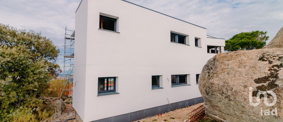 Lodge 4 bedrooms of 520 m² in Los Angeles de San Rafael (40424)