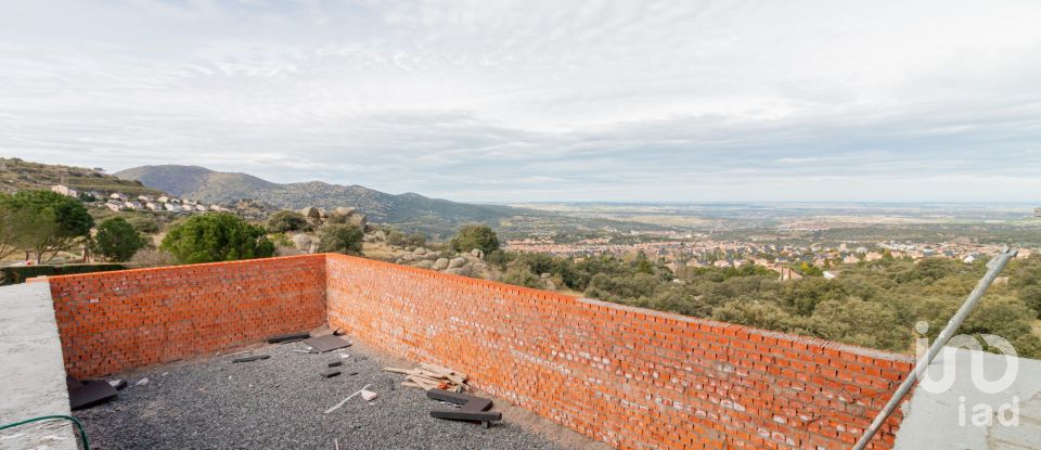 Lodge 4 bedrooms of 520 m² in Los Angeles de San Rafael (40424)