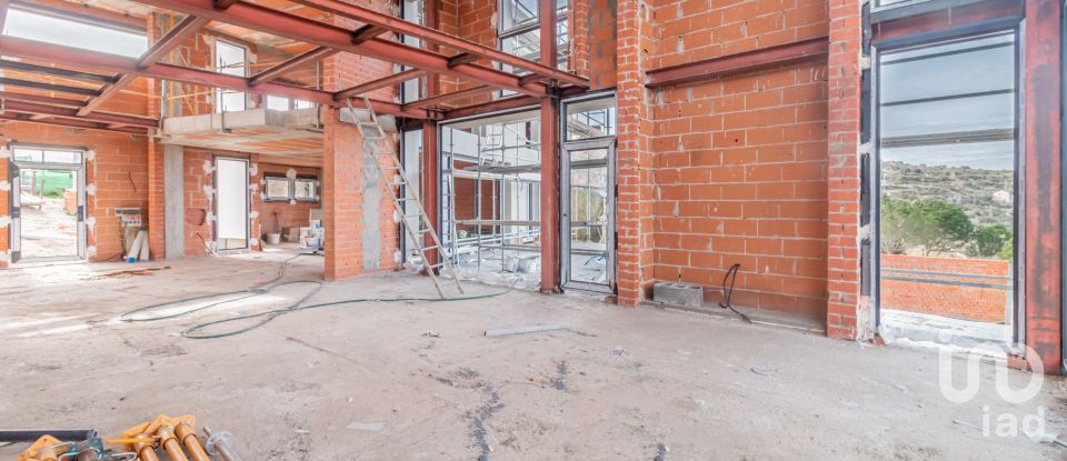 Lodge 4 bedrooms of 520 m² in Los Angeles de San Rafael (40424)