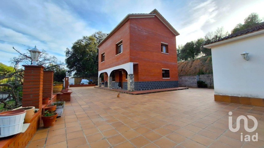 Casa 3 habitaciones de 100 m² en Rubí (08191)