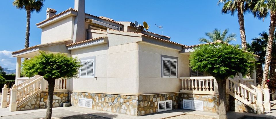 Cottage 9 bedrooms of 796 m² in Partida El Collao (03110)