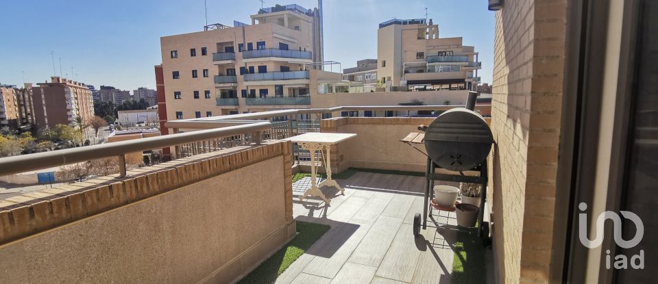 Pis 4 habitacions de 320 m² a Valencia (46015)