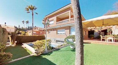 Cottage 5 bedrooms of 374 m² in Castellvell del Camp (43392)