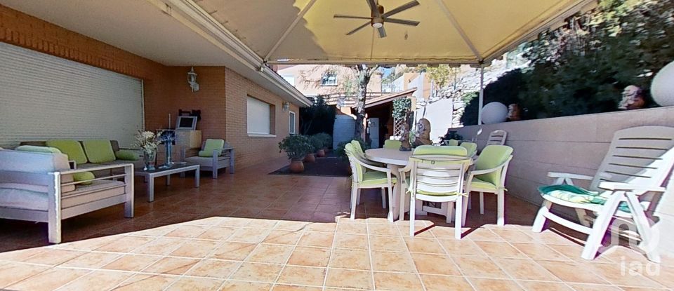 Cottage 5 bedrooms of 374 m² in Castellvell del Camp (43392)