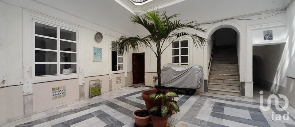 Apartment 3 bedrooms of 170 m² in Cádiz (11003)