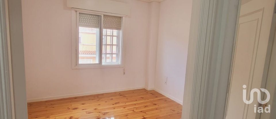 Pis 4 habitacions de 136 m² a Vigo (36204)