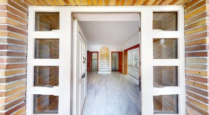 Lodge 5 bedrooms of 401 m² in Urbanización Valdelagua (28750)