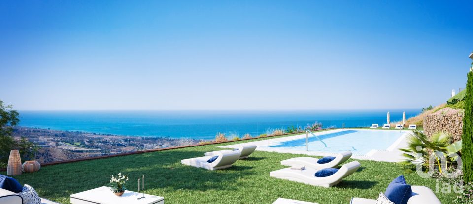 Edificio 2 habitaciones de 81 m² en Rincón de la Victoria (29730)