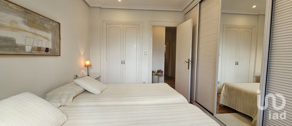 Pis 3 habitacions de 80 m² a Donostia-San Sebastián (20010)