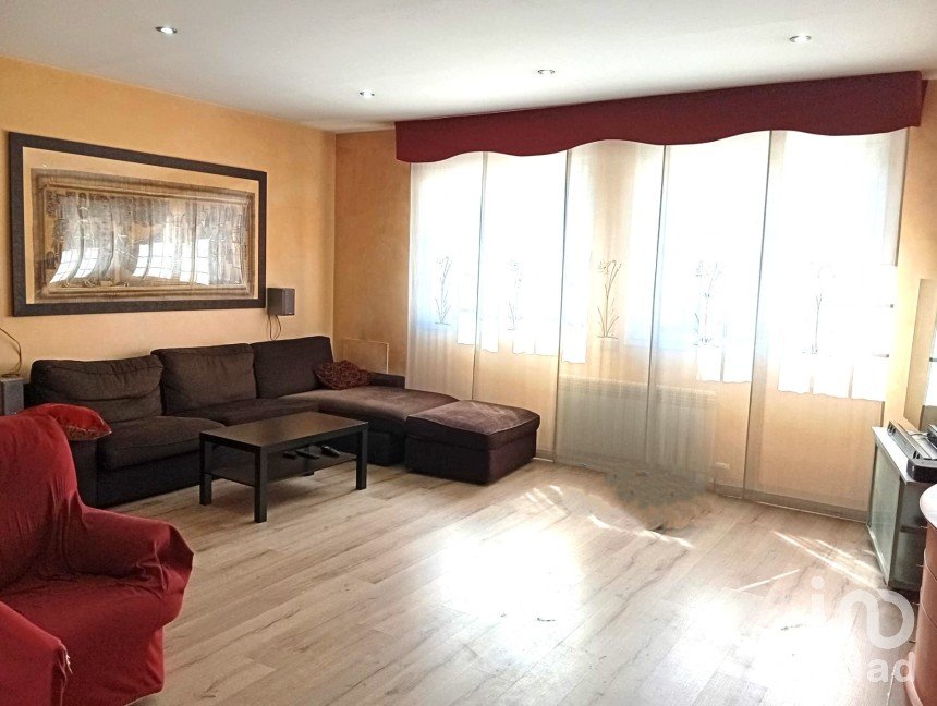 Casa 4 habitacions de 240 m² a Sabadell (08207)