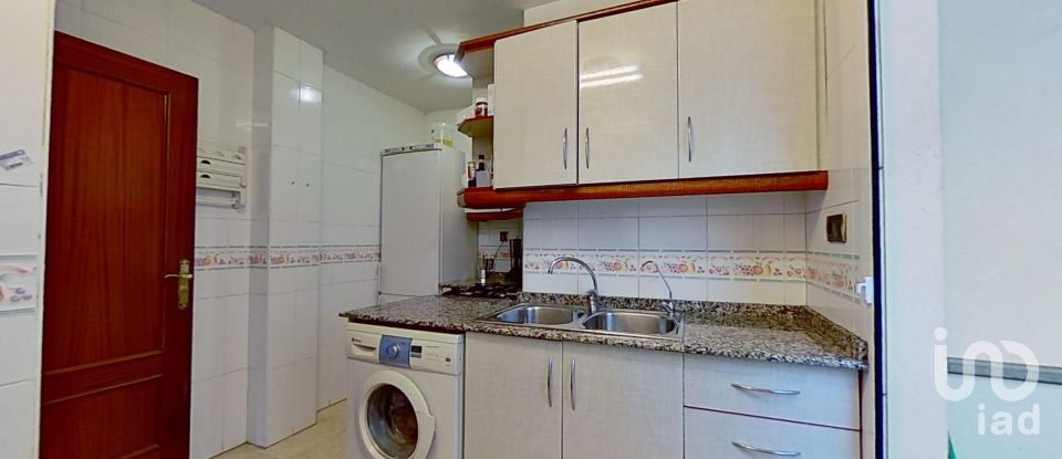 Apartment 3 bedrooms of 111 m² in Vila-Seca (43480)