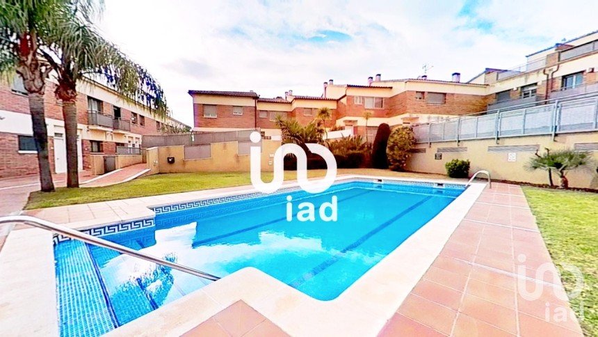 House 4 bedrooms of 220 m² in Calafell (43820)