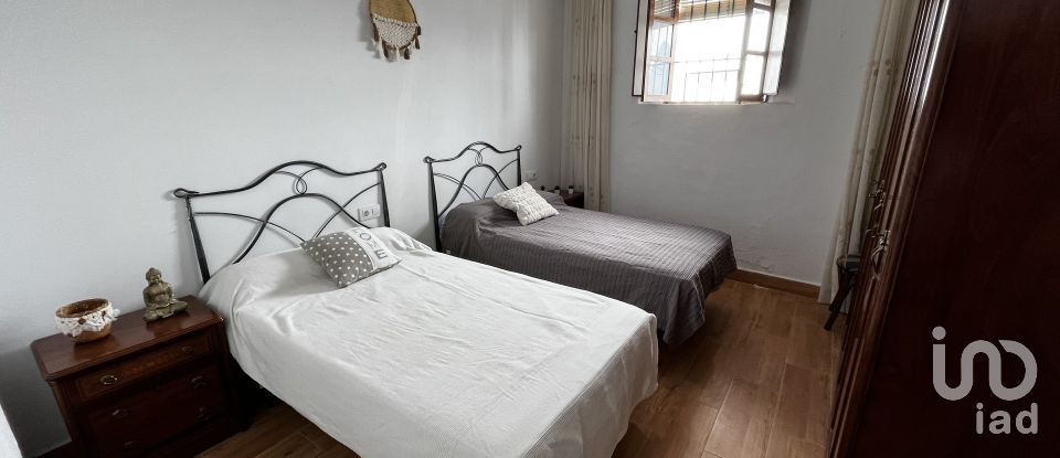 Casa 4 habitaciones de 148 m² en Lucainena de las Torres (04210)