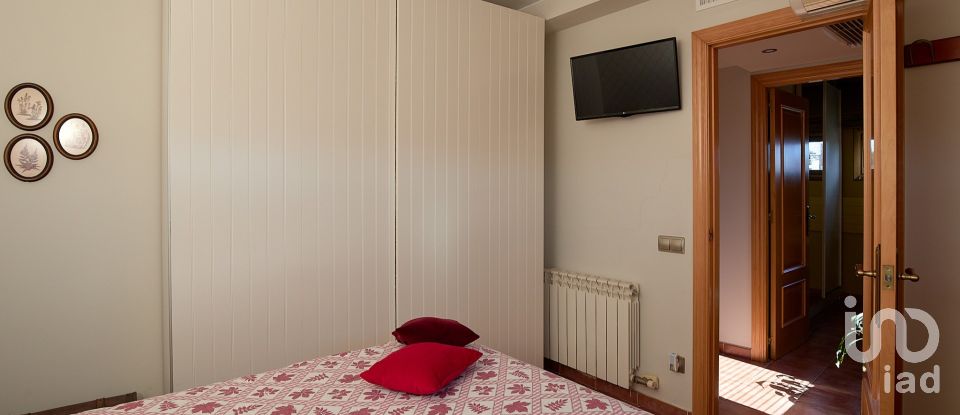 Lodge 4 bedrooms of 237 m² in Rubí (08191)