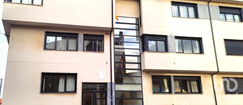 Pis 2 habitacions de 100 m² a Navatejera (24193)