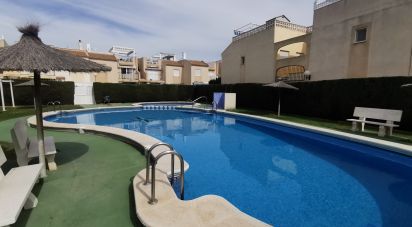 Casa 3 habitacions de 65 m² a Torrevieja (03184)