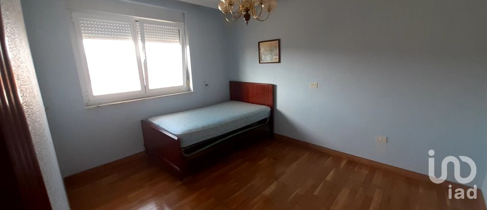 Maison 4 chambres de 213 m² à Pobladura del Yuso (24734)