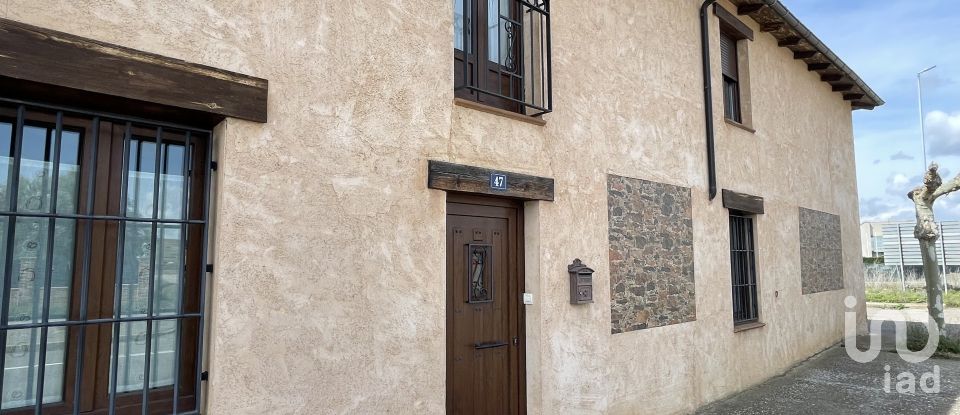 Casa 4 habitaciones de 352 m² en Marialba de La Ribera (24199)