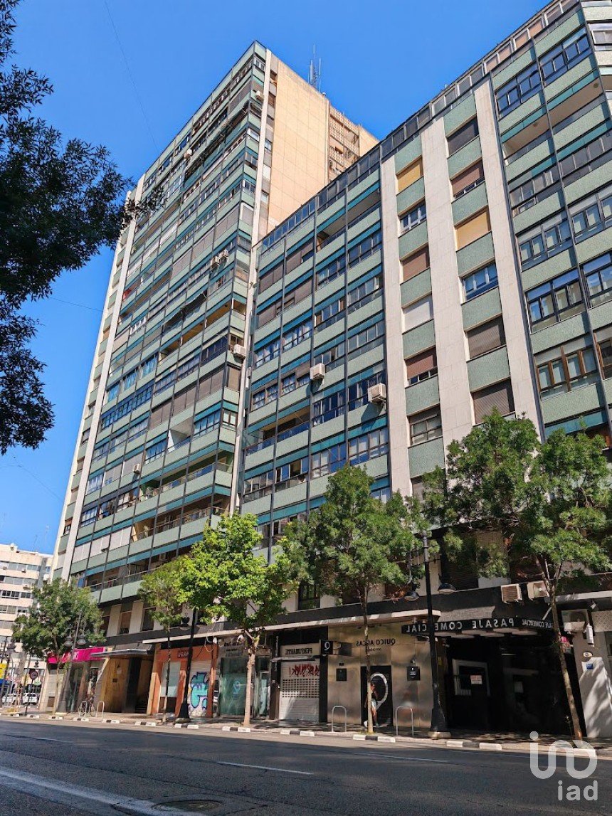 Piso 6 habitaciones de 210 m² en Valencia (46007)