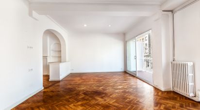 Pis 5 habitacions de 204 m² a Barcelona (08021)