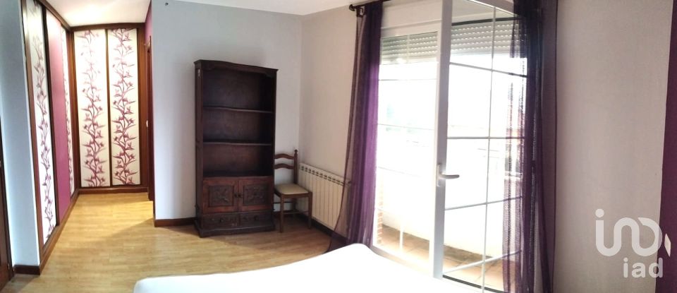 Casa 3 habitacions de 146 m² a Onzonilla (24231)