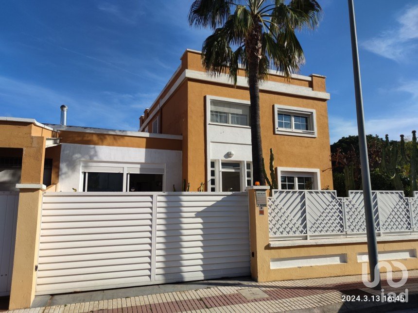 Cottage 4 bedrooms of 150 m² in Benicasim (12560)