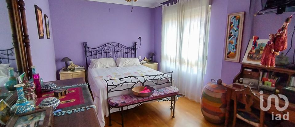 Casa 4 habitaciones de 276 m² en Burgos (09006)