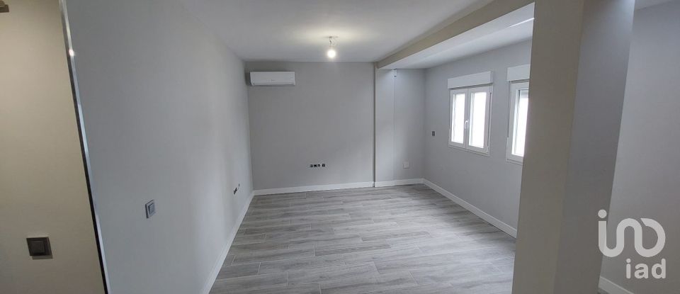 Pis 3 habitacions de 83 m² a Cádiz (11010)