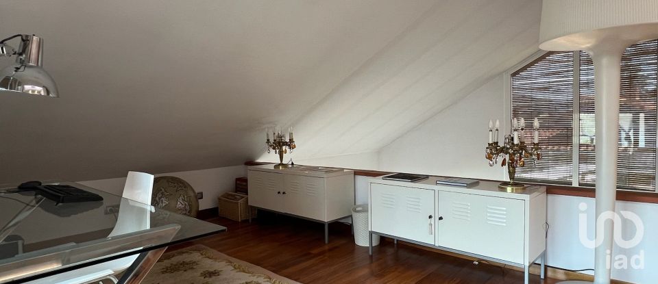 Gîte 3 chambres de 441 m² à Vallromanes (08188)