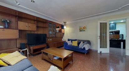 Pis 4 habitacions de 156 m² a Castellón de la Plana/Castelló de la Plana (12005)