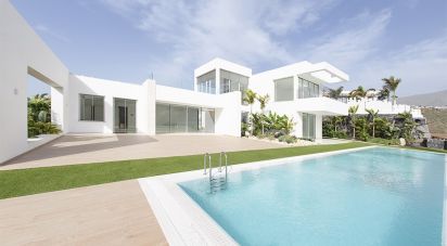 House 5 bedrooms of 600 m² in Playa de La Caleta (38910)