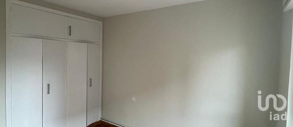 Varias superficies 3 habitaciones de 80 m² en León (24005)