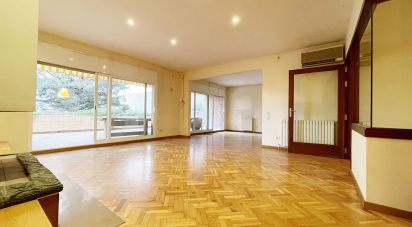 Lodge 4 bedrooms of 446 m² in Sabadell (08201)