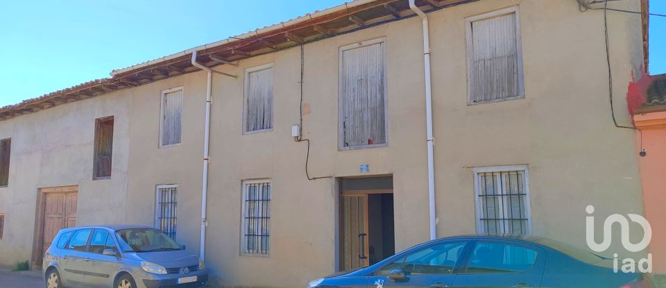 House 2 bedrooms of 724 m² in Estebanez de La Calzada (24288)