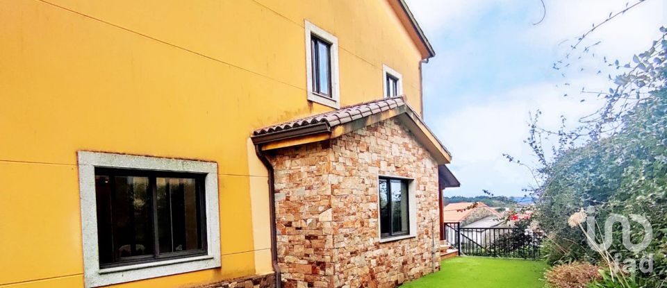 Cottage 4 bedrooms of 341 m² in Amexeiral (15168)
