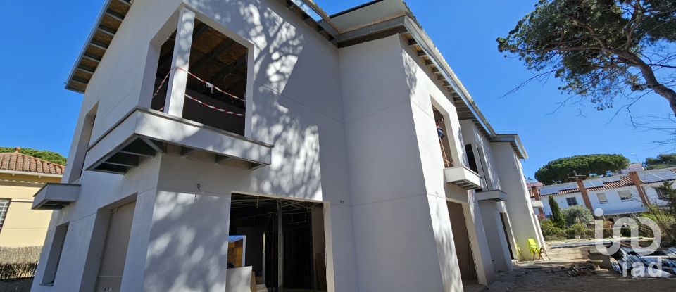 Casa 4 habitaciones de 189 m² en Castelldefels (08860)