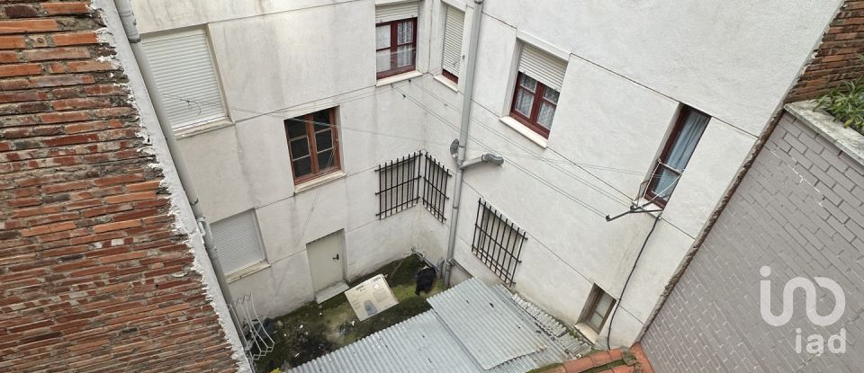 Casa 8 habitaciones de 194 m² en León (24004)