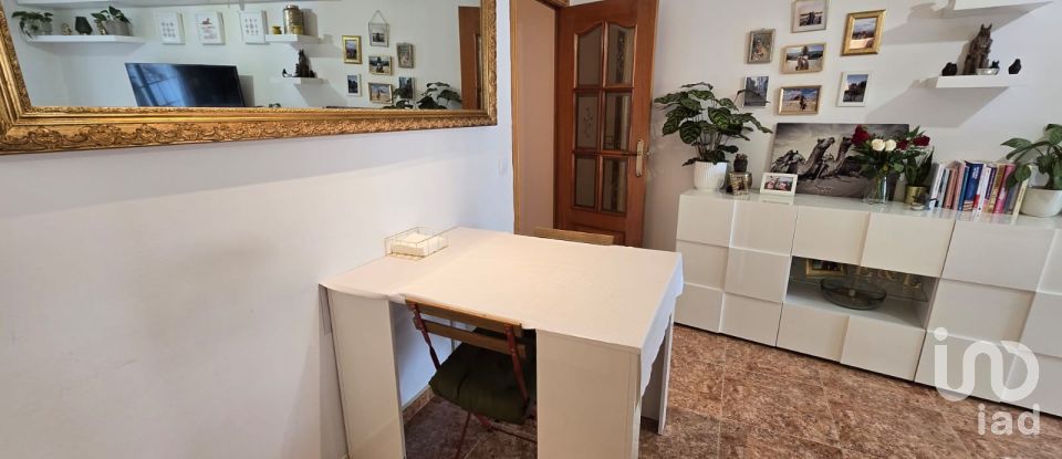 Pis 3 habitacions de 70 m² a Santa Coloma de Gramenet (08921)