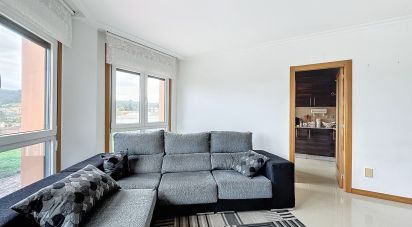 Piso 3 habitaciones de 100 m² en Dena (36967)