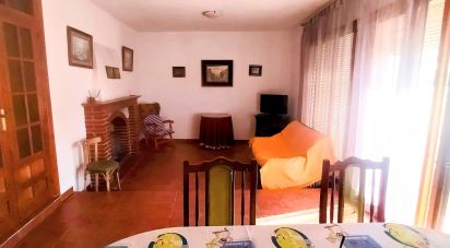 Casa 6 habitacions de 180 m² a Uleila del Campo (04279)