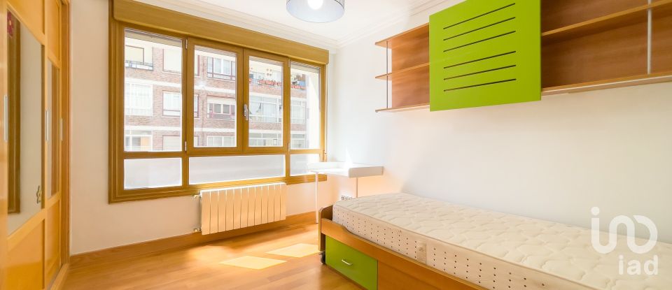 Appartement 3 chambres de 77 m² à Irun (20301)