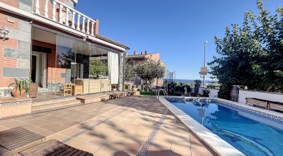 Cottage 5 bedrooms of 233 m² in Tiana (08391)