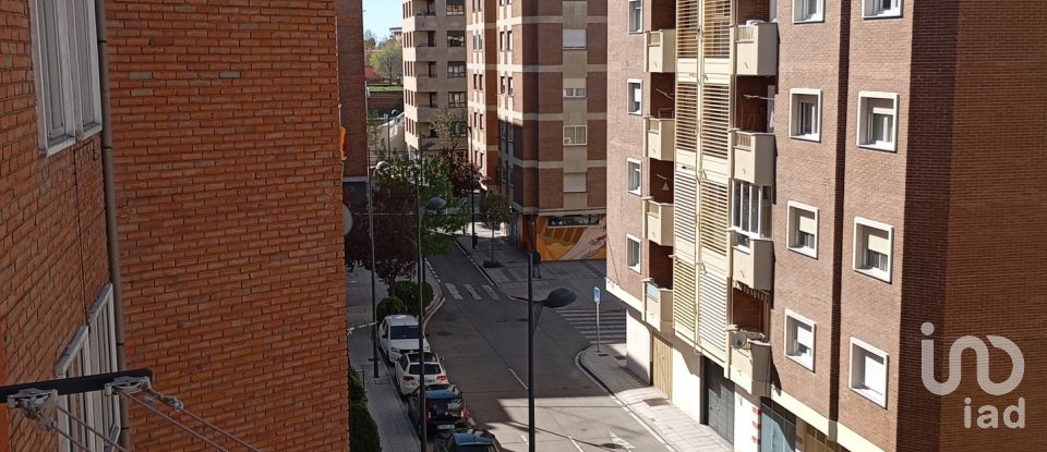 Pis 3 habitacions de 65 m² a Salamanca (37004)