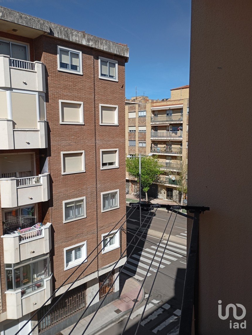 Pis 3 habitacions de 65 m² a Salamanca (37004)