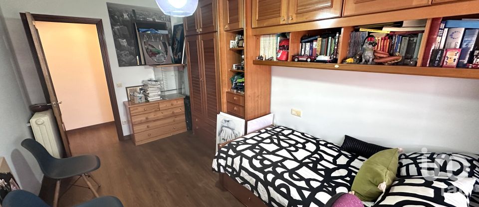Apartment 3 bedrooms of 90 m² in Villaquilambre (24193)