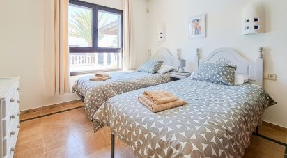 Maison 2 chambres de 90 m² à Playa Blanca (35580)