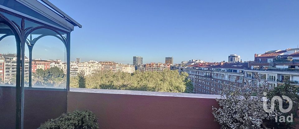 Pis 5 habitacions de 274 m² a Barcelona (08021)