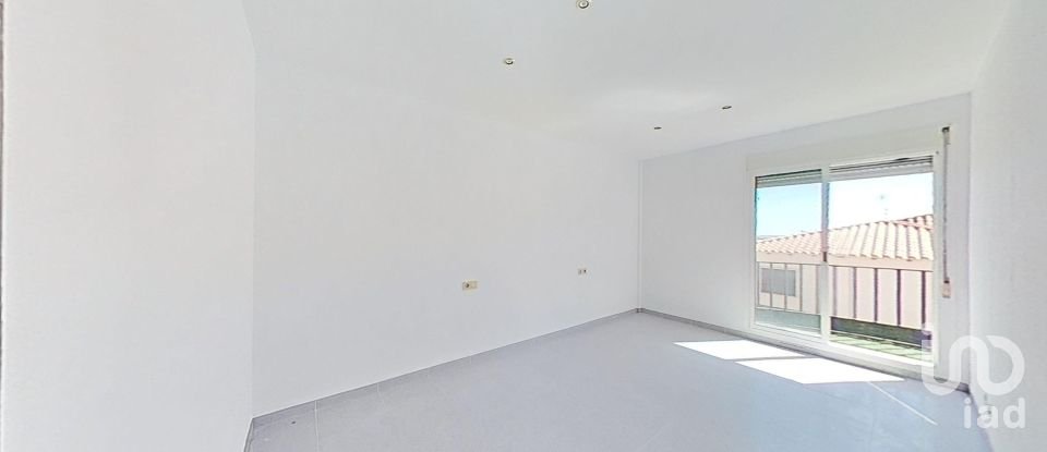 Pis 3 habitacions de 90 m² a La Sénia (43560)