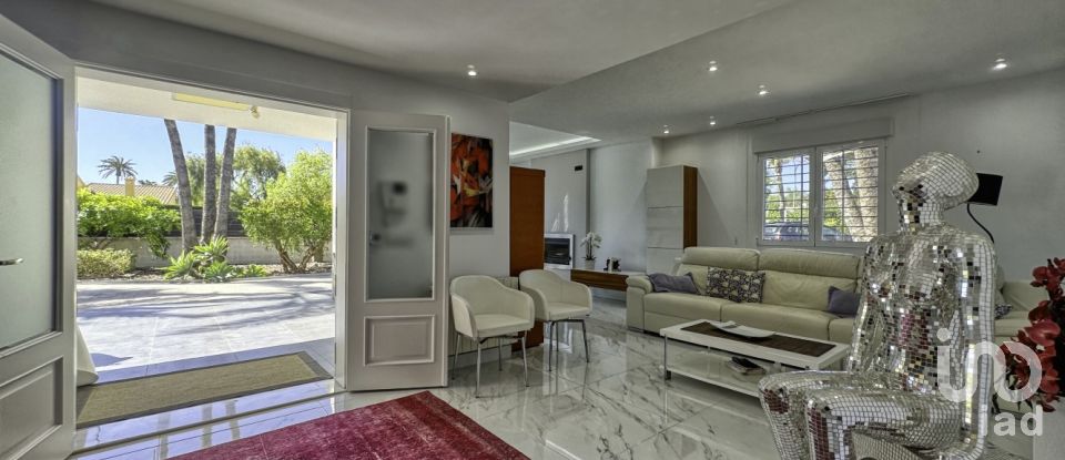 Casa 3 habitaciones de 324 m² en Partida Valverde (03139)