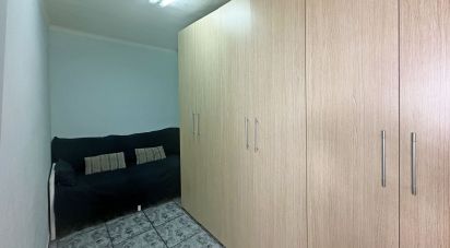 Appartement 4 chambres de 72 m² à Santa Coloma de Gramenet (08922)